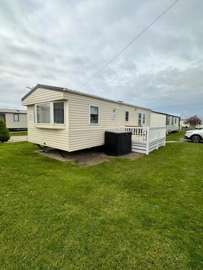 6 Berth Caravan On Marine Holiday Park Hotel Rhyl Exterior foto